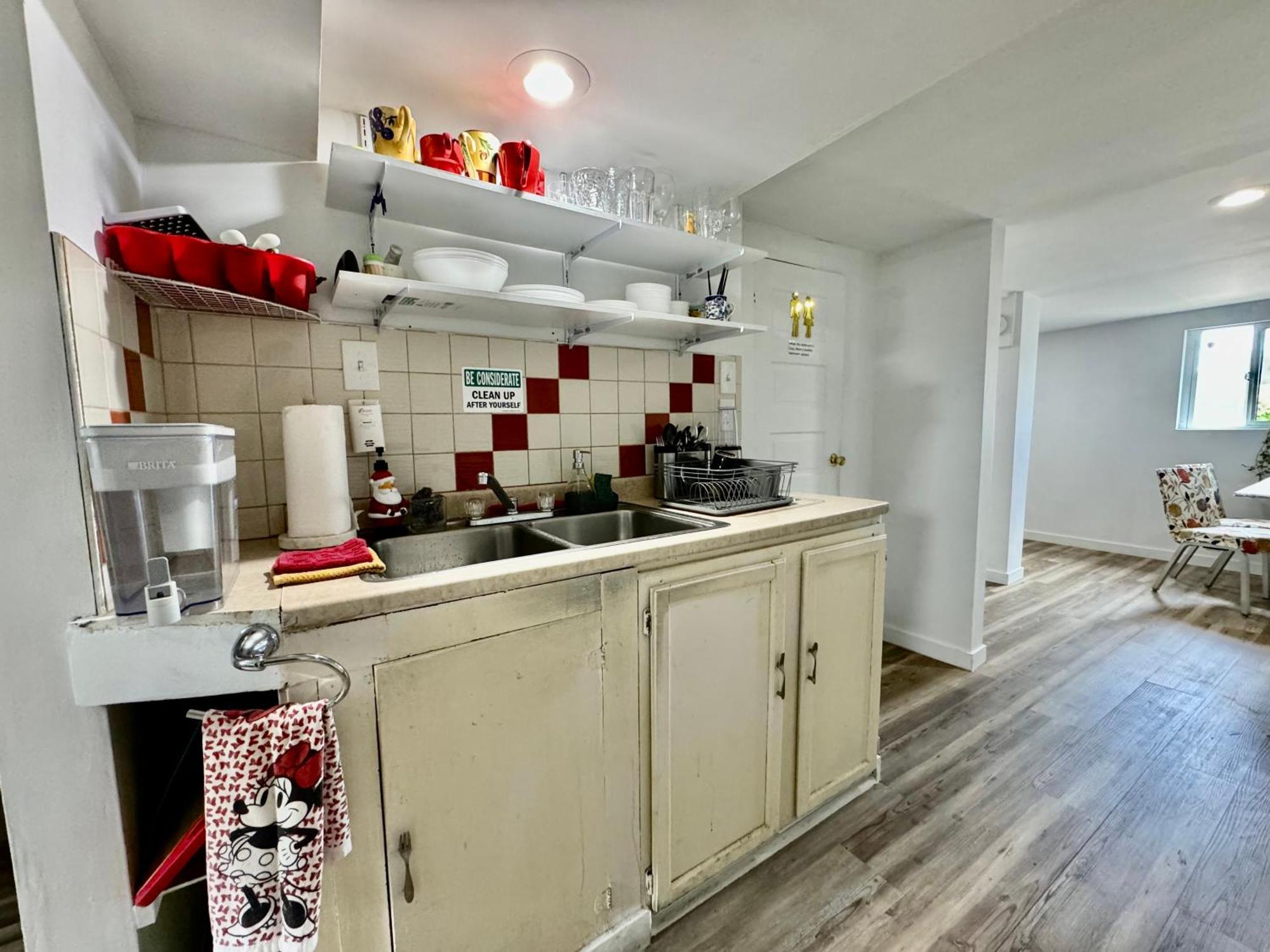 Private Room With Two Twin Beds Air Conditioning And Shared Bathrooms Located Near Seatac Airport And Downtown Сиэтл Экстерьер фото
