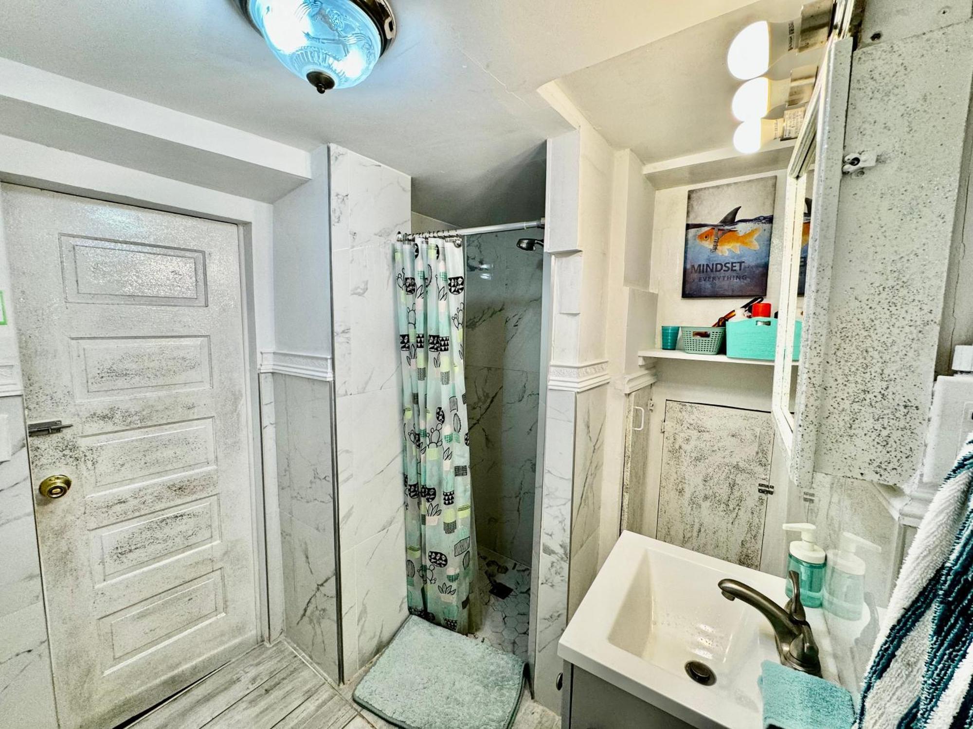 Private Room With Two Twin Beds Air Conditioning And Shared Bathrooms Located Near Seatac Airport And Downtown Сиэтл Экстерьер фото