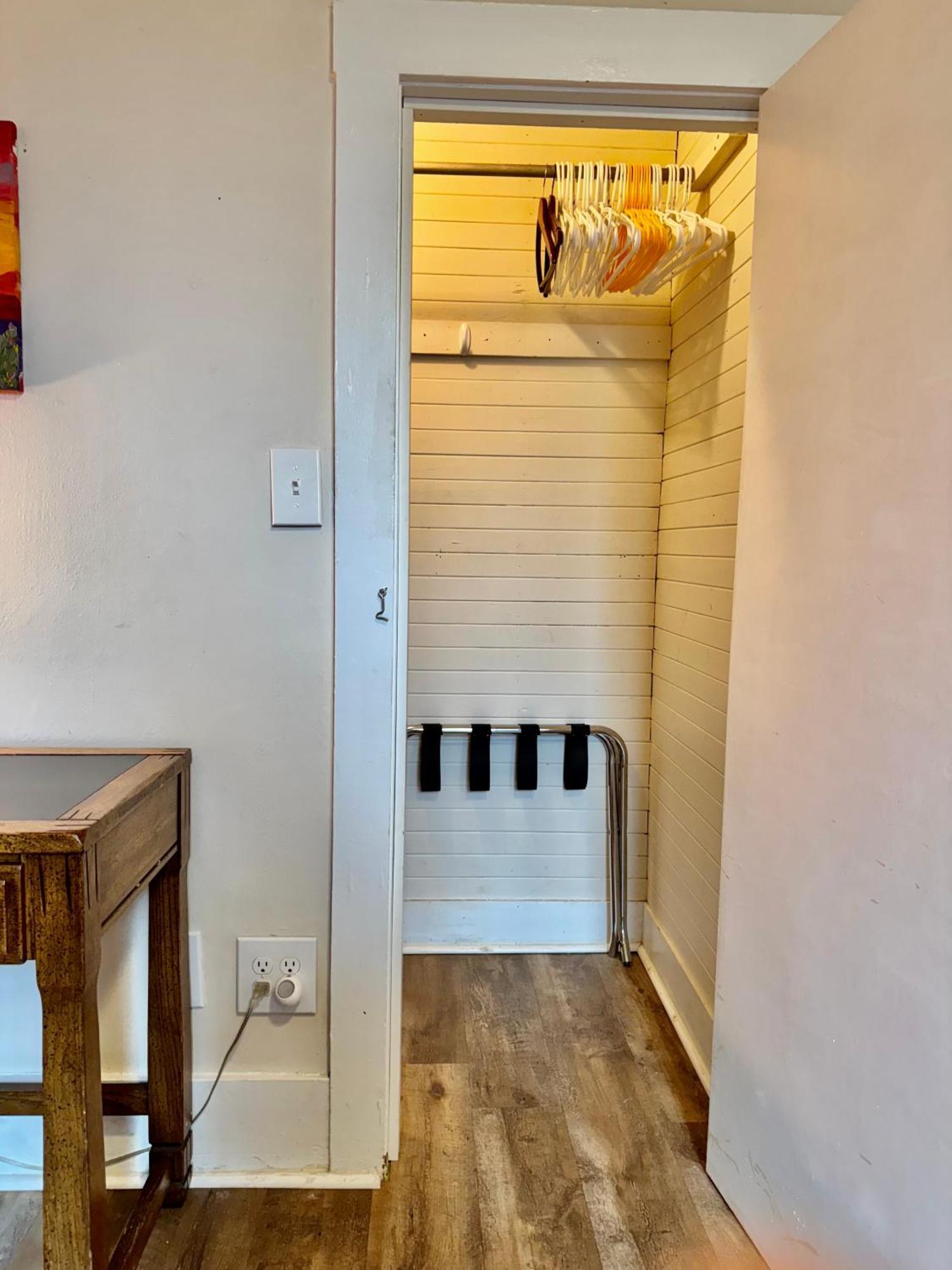 Private Room With Two Twin Beds Air Conditioning And Shared Bathrooms Located Near Seatac Airport And Downtown Сиэтл Экстерьер фото